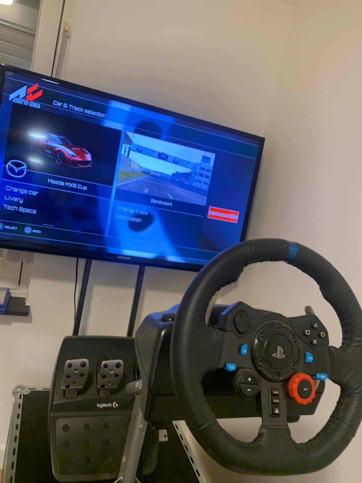 Playseat set compleet met tv ps4 spellen, Ophalen, Zo goed als nieuw