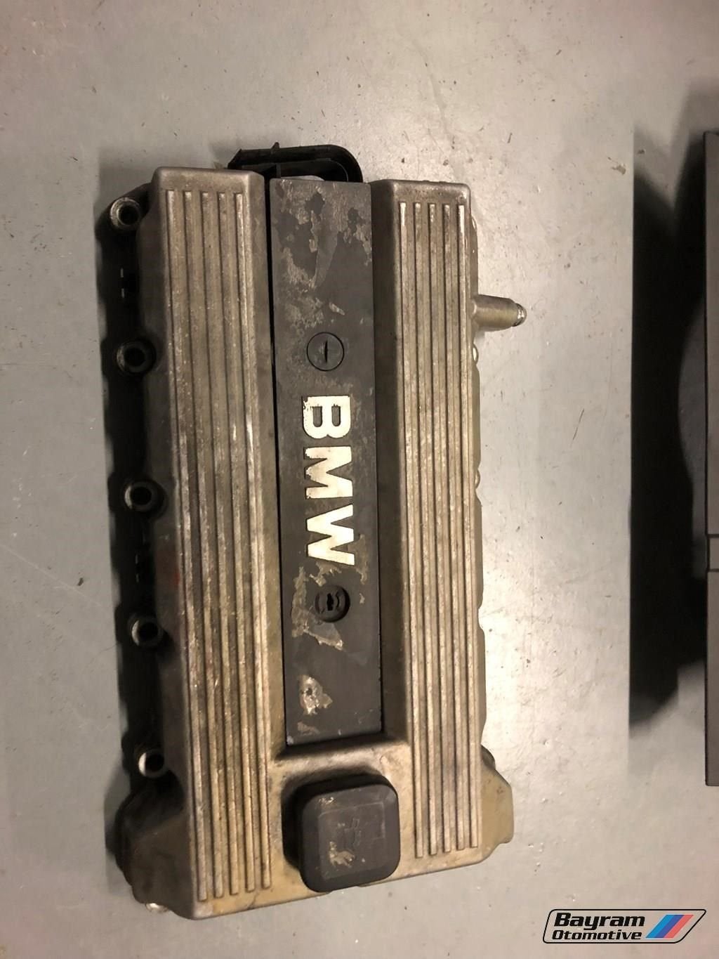 Foto 8 van Bmw E36 318is m44 motor delen lmm kleppendeksel 3-serie m42