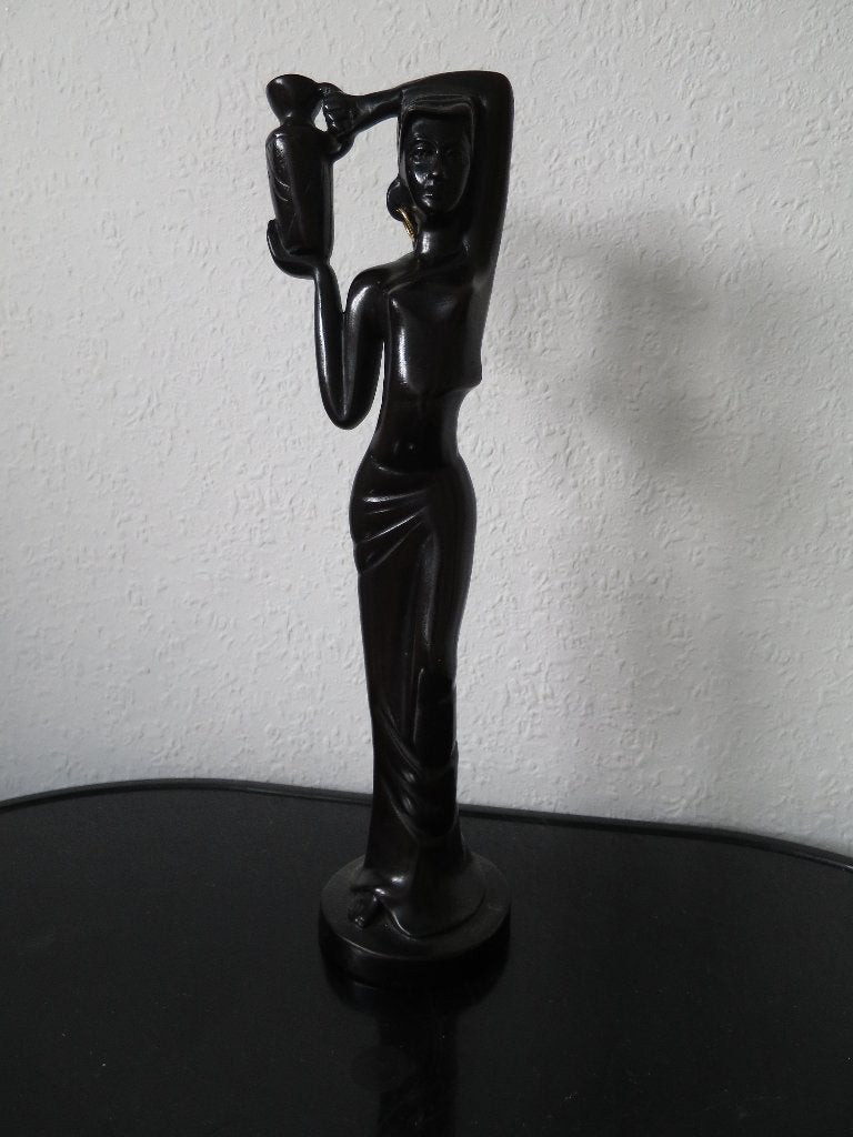 MOOI ZWAAR BEELDJE VAN EEN VROUW UIT MASSIEF KUNSTSTOF 30 CM, Ophalen of Verzenden