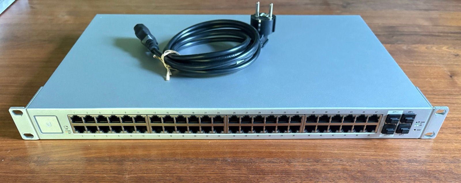 Ubiquiti UniFi Switch 48 (US-48) - Netwerk Switch, Computers en Software, Ophalen of Verzenden, Gebruikt
