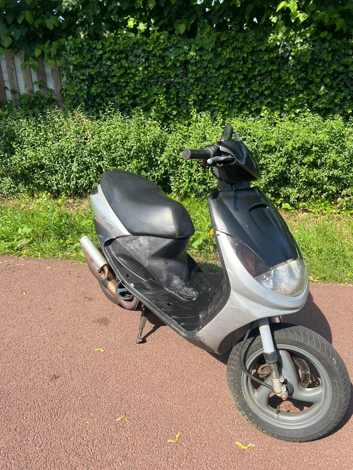 Peugot vivacity 70cc, Fietsen en Brommers, Scooters | Peugeot, Ophalen, Zo goed als nieuw, Tweetakt, Vivacity