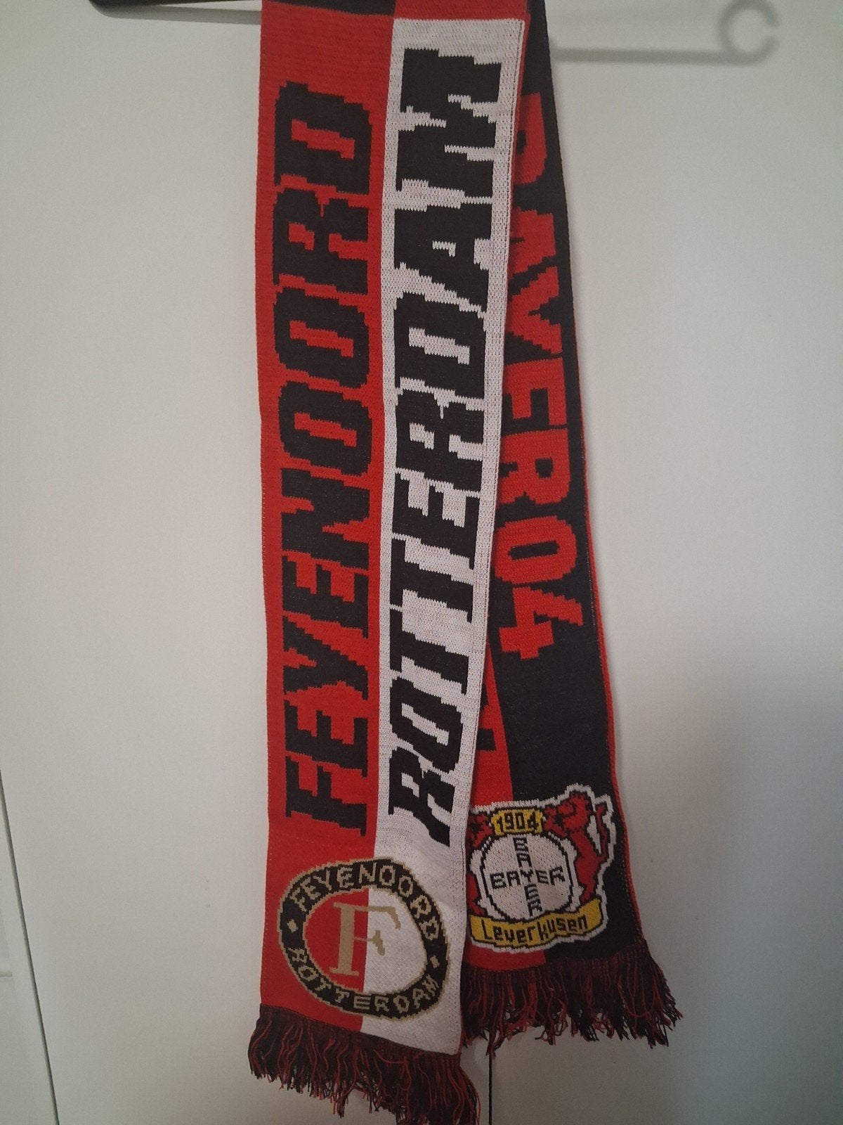 Feyenoord Rotterdam & Bayer Leverkusen Sjaal, Ophalen of Verzenden, Nieuw, Clubaccessoires