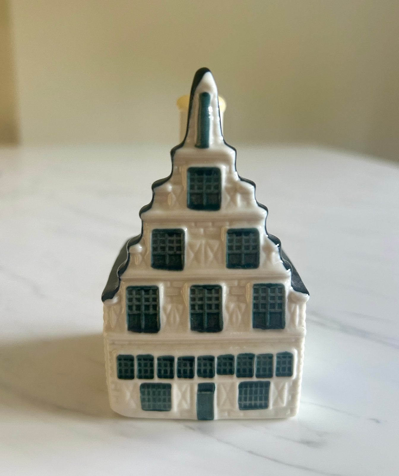 KLM huisje nummer 29, Ophalen, Nieuw, 21 t/m 40, Gevuld
