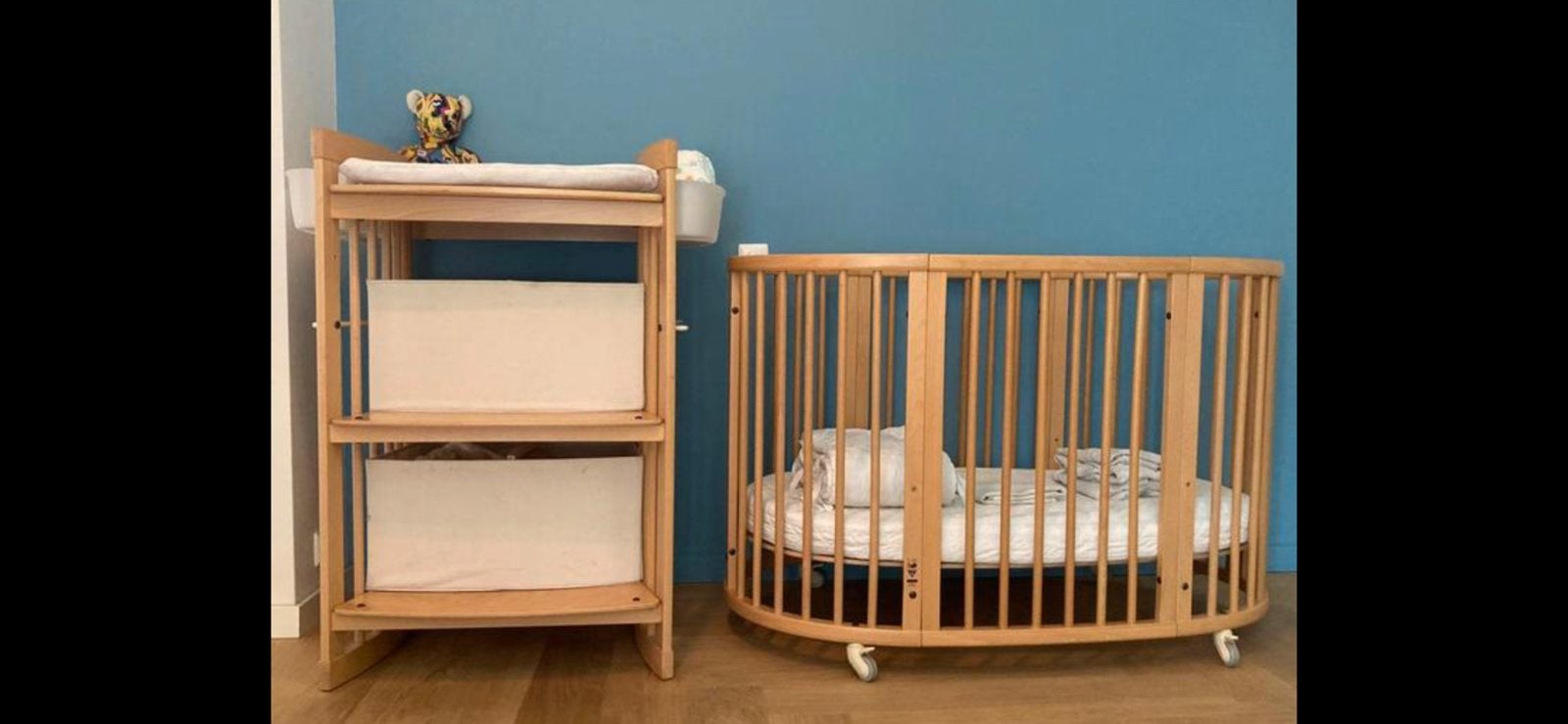 Stokke Sleepi ledikant + commode Care NATUREL HOUT, Kinderen en Baby's, Ophalen, Zo goed als nieuw, Ledikant