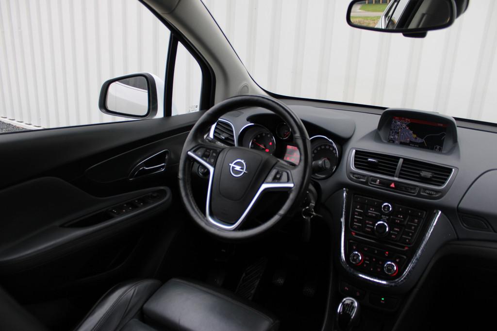 Opel Mokka 1.4 T Cosmo | Trekhaak | Stoel/stuurverwarming |, Auto's, Euro 5, Gebruikt, 4 cilinders, Wit