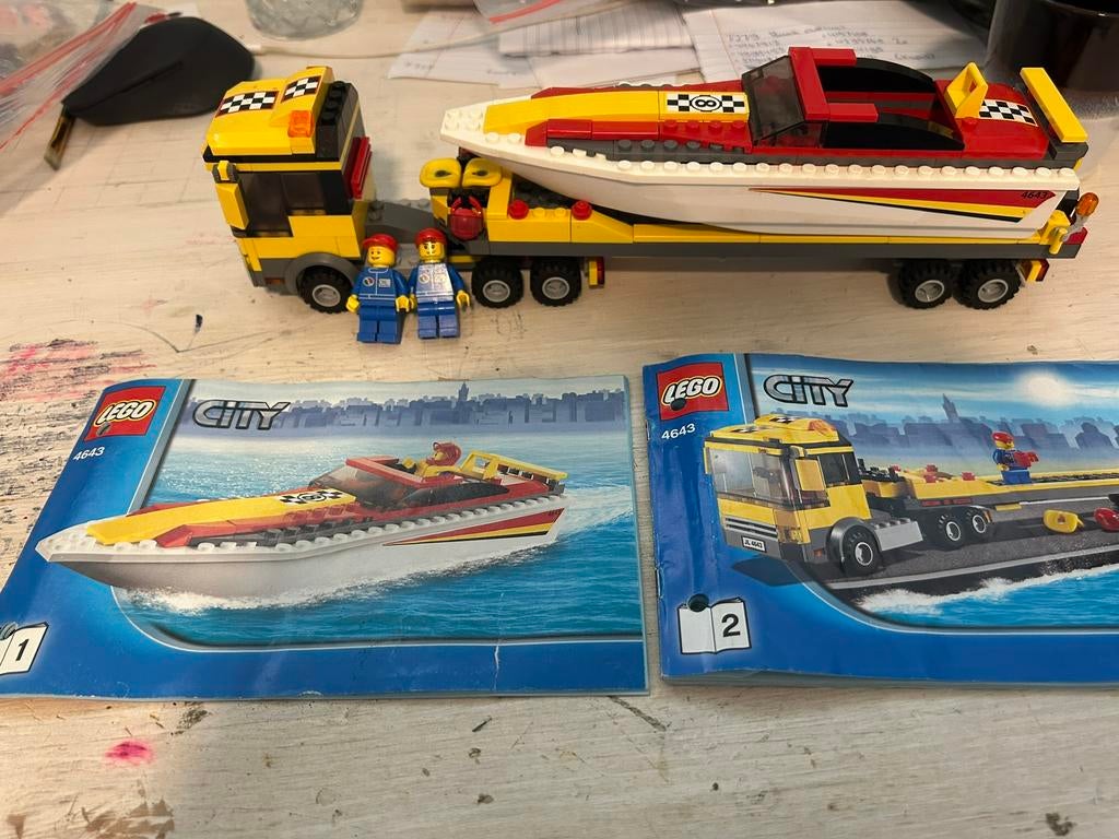 Lego 4643 vrachtwagen met aanhanger en boot, Kinderen en Baby's, Speelgoed | Duplo en Lego, Ophalen of Verzenden, Zo goed als nieuw