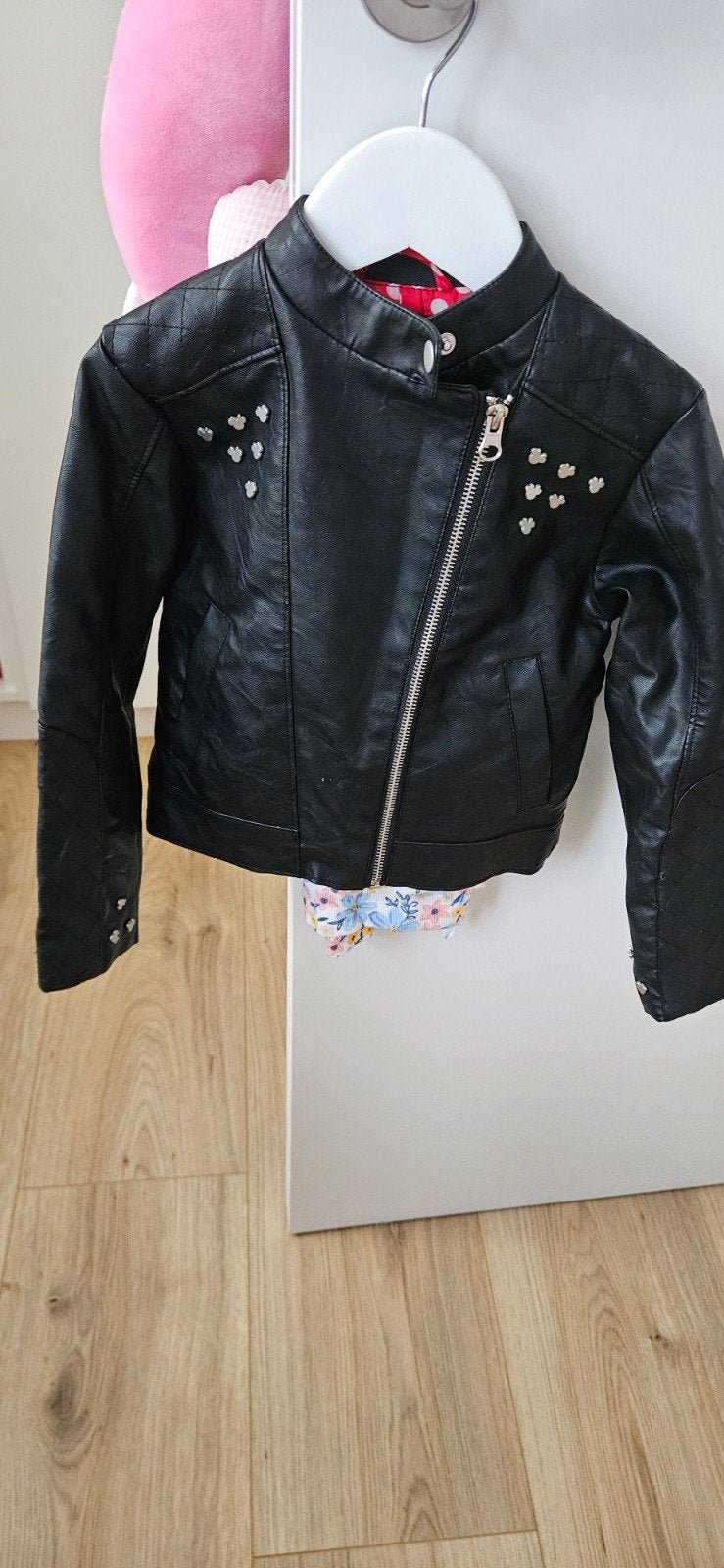Minnie mouse jasje 104, Ophalen of Verzenden, Mickey Mouse, Zo goed als nieuw, Kleding of Textiel