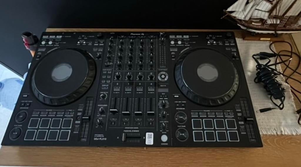Pioneer DJ DDJ-FLX10 DJ Controller - Zo goed als nieuw, Muziek en Instrumenten, Dj-sets en Draaitafels, Ophalen of Verzenden, Zo goed als nieuw