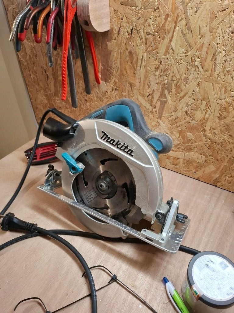 Cirkelzaag Makita 230V 190mm HS7601J