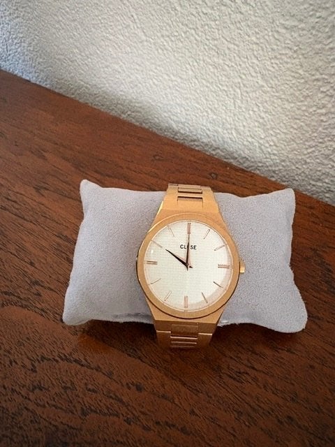 Cluse Vigoureux schakel horloge rosé kleur, Sieraden, Tassen en Uiterlijk, Horloges | Dames, Overige merken, Staal, Staal, Polshorloge