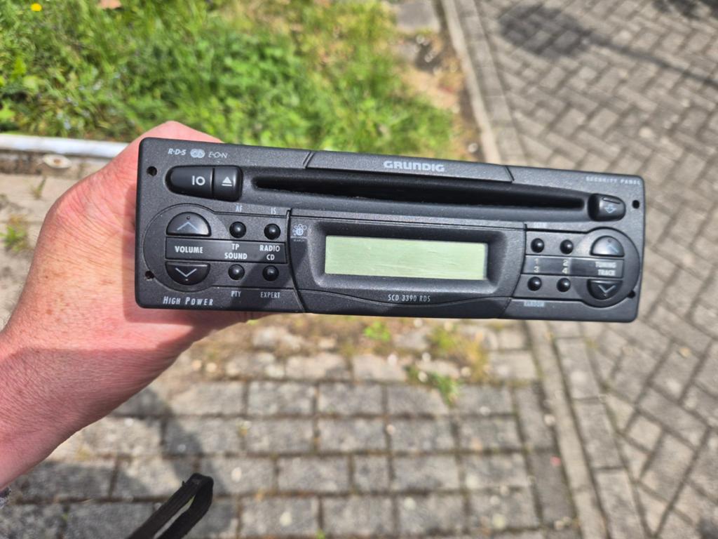 Nostalgische autoradio, Ophalen of Verzenden, Zo goed als nieuw