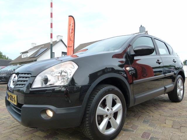 Nissan Qashqai 2.0 Acenta Premium 4WD TREKHAAK/PANORAMA/LEER, Gebruikt, Zwart, 4 cilinders, Zwart