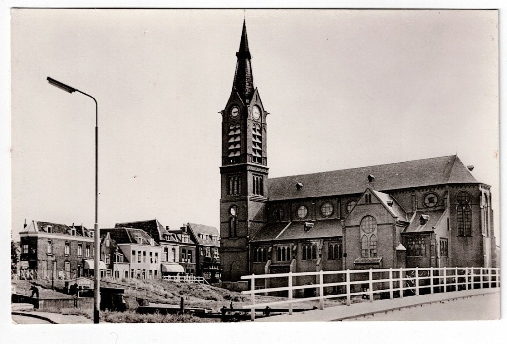 Vlaardingen. Fotokaart van Johannes de Doper Kerk., Verzamelen, Ophalen of Verzenden, Ongelopen, Zuid-Holland