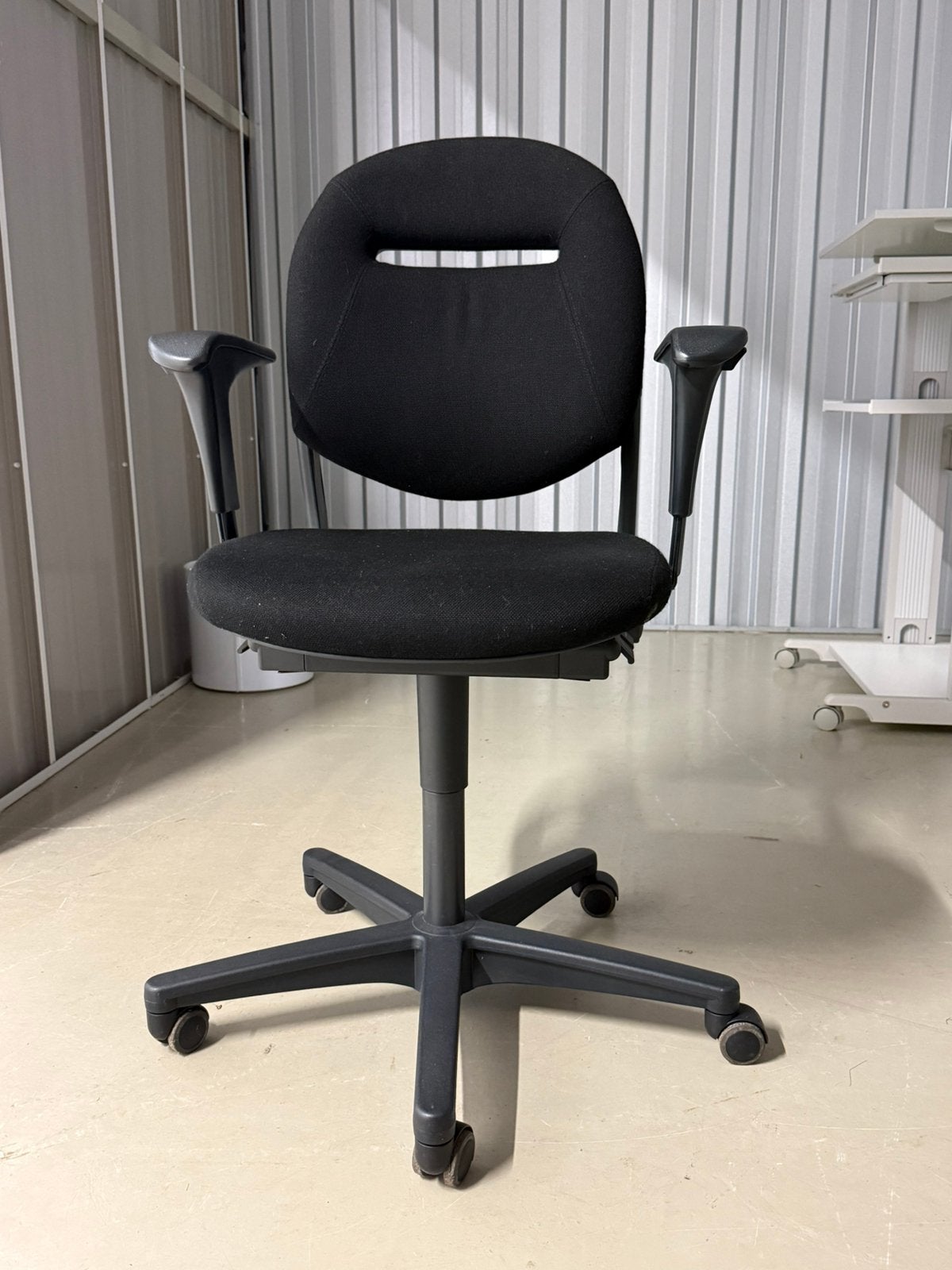 Ahrend 220 ergonomische bureaustoel – goede staat, Ophalen, Ergonomisch, Zo goed als nieuw, Zwart