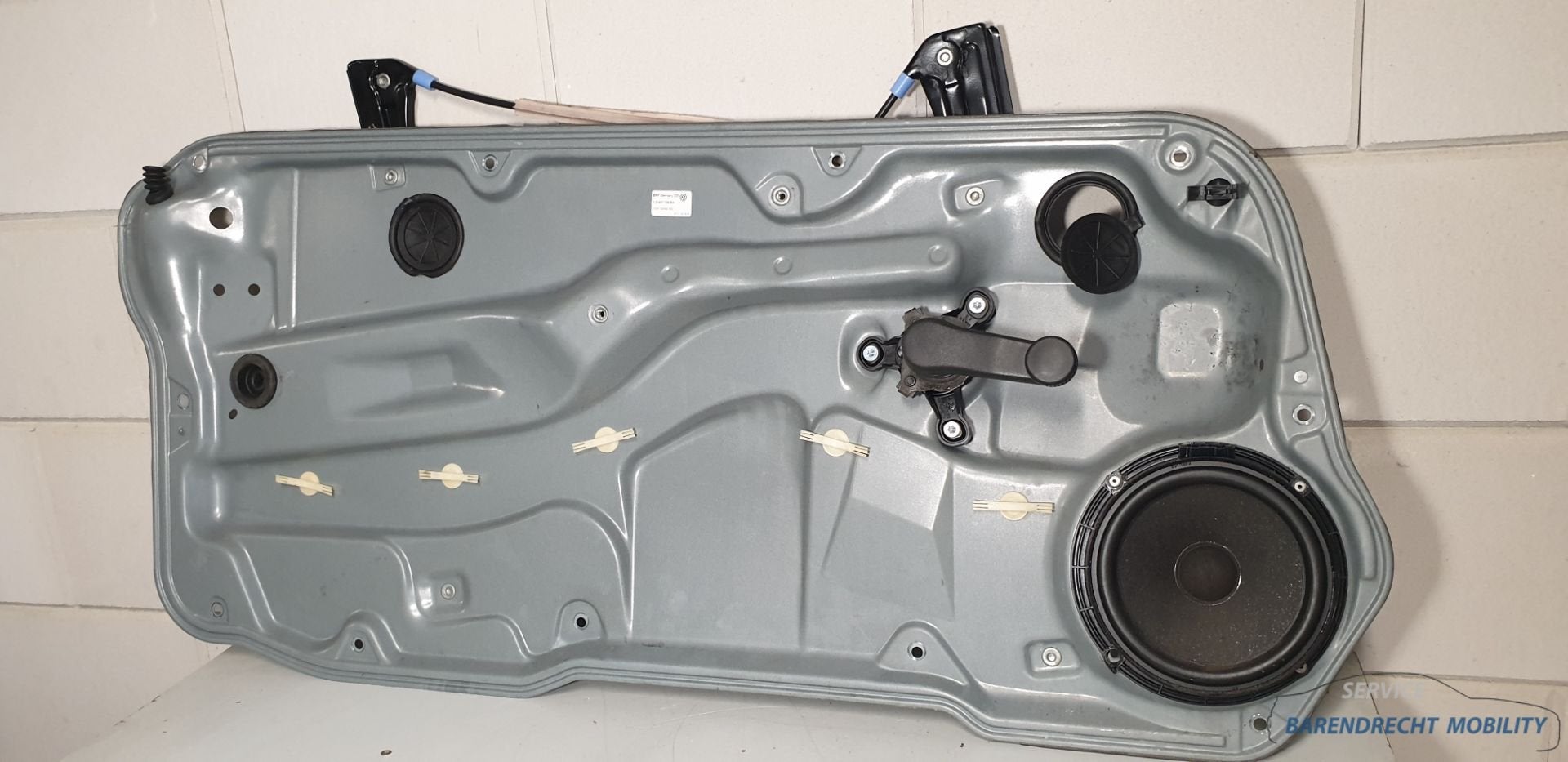 Raammechanisme handmatig Golf IV driedeurs links 1J3837729 B, Gebruikt, Volkswagen, Volkswagen AG, Berliner Ring 2
38440  Wolfsburg, DE