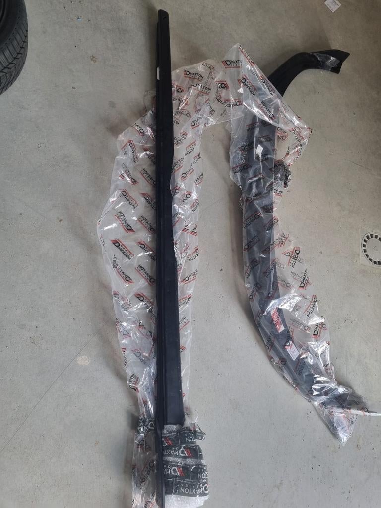 Maxton splitterset hyundai i30n zo goed als nieuw/nieuw, Auto-onderdelen, Gebruikt, Voor, Ophalen of Verzenden, Bumper