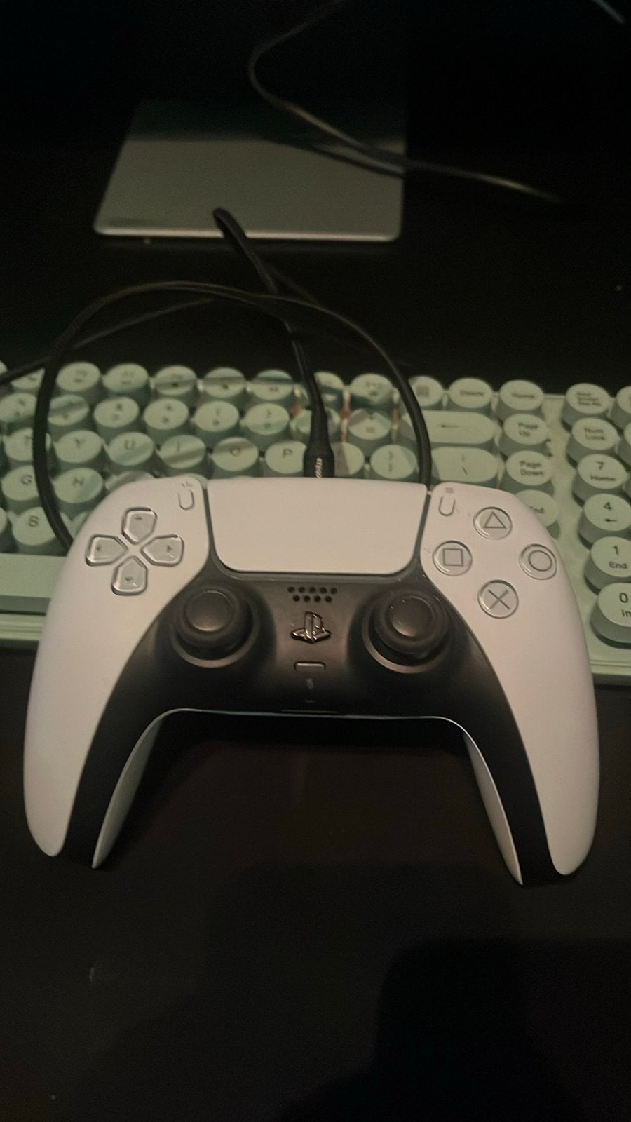 PlayStation 5 DualSense controller + oplaadkabel, Ophalen of Verzenden, Zo goed als nieuw