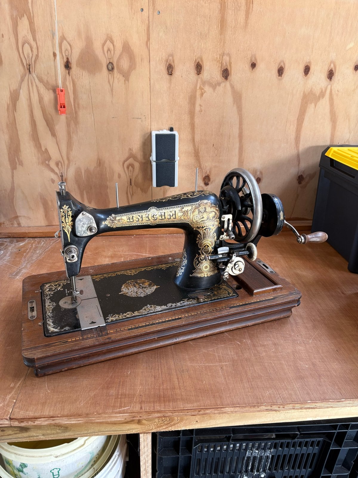 Antieke Unicum Naaimachine met Houten Koffer, Ophalen
