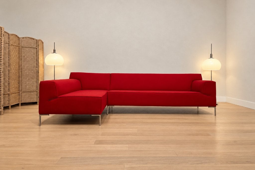 NIEUWSTAAT Design on Stock Bloq Hoekbank Rood | NP €6.950, Design Bank Bankstel Zetel Hoekbank Design on Stock, Hoekbank, Vierpersoons of meer