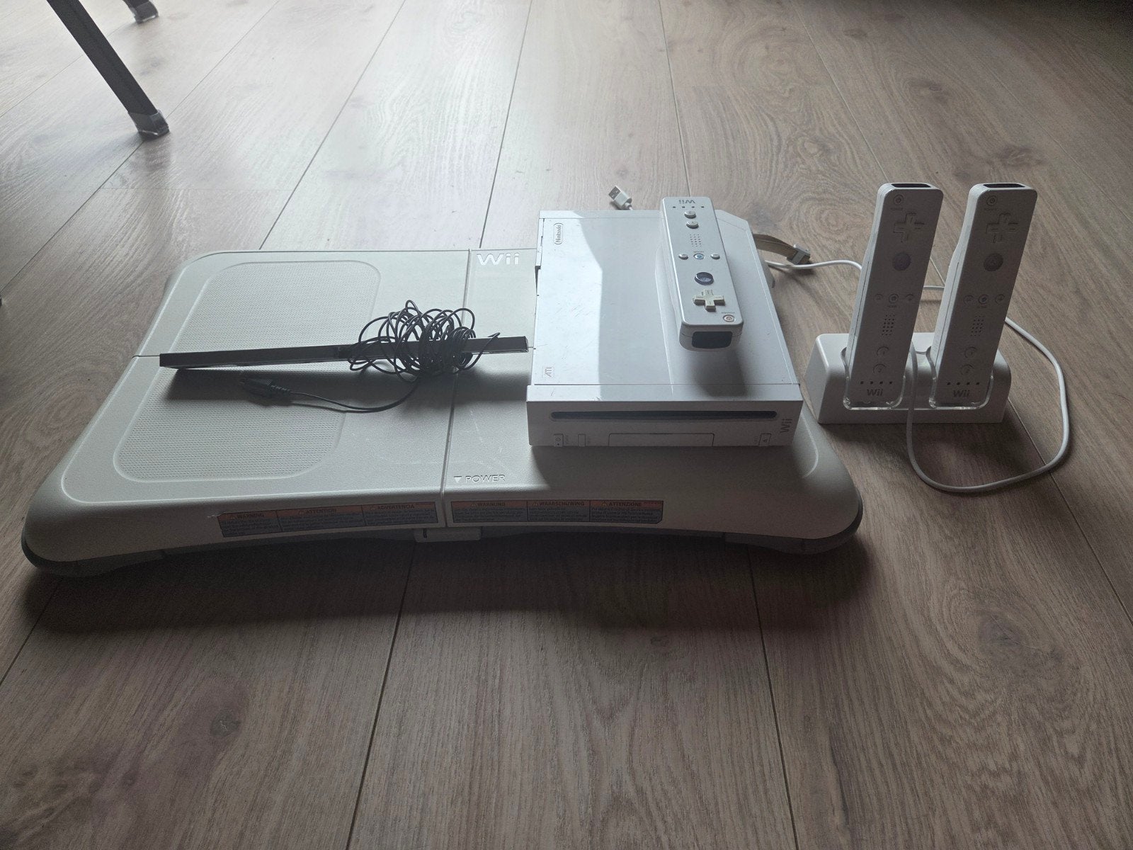 Wii Console Bundel met 8 Spellen, Balance Board, Controller, Ophalen of Verzenden, Gebruikt, Met 2 controllers, Met stuurtje