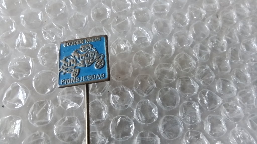 Speldje goudenkoets prinsjesdag, Verzamelen, Ophalen of Verzenden, Zo goed als nieuw, Overige onderwerpen
