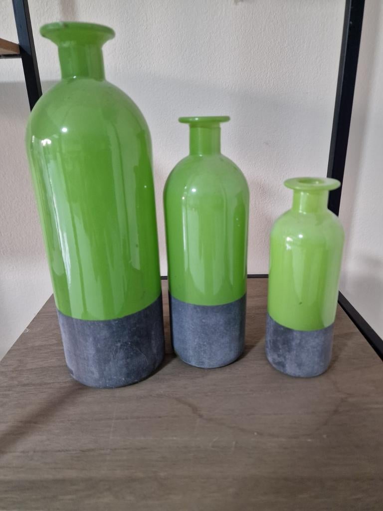 Set van 3 groene vazen, Ophalen, Overige materialen, Zo goed als nieuw, Minder dan 50 cm