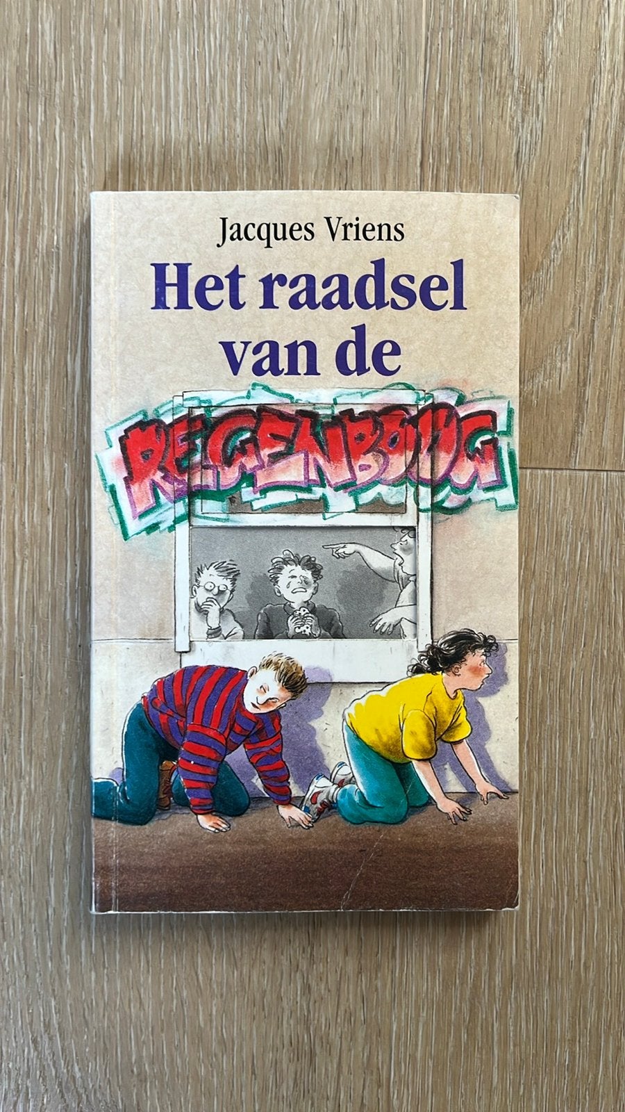 Het raadsel van de Regenboog - Jacques Vriens, Ophalen of Verzenden, Gelezen, Fictie algemeen