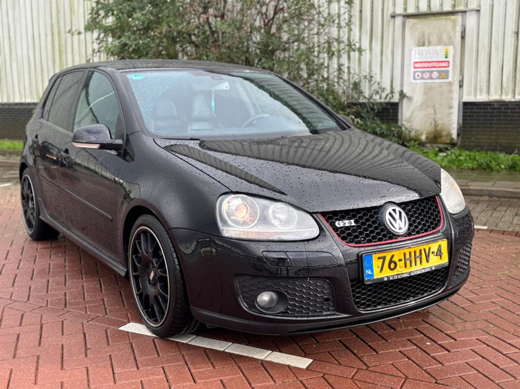 Volkswagen Golf 2.0 GTI Limited editon 240 Nap Navi Leder, Auto's, 4 cilinders, 1984 cc, Zwart, Origineel Nederlands