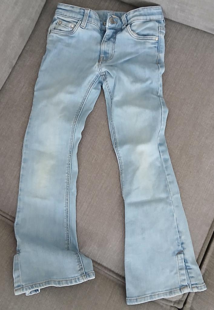 Hema Flared Fit spijkerbroek maat 128, Broek, Gebruikt, Jongen of Meisje, Ophalen of Verzenden