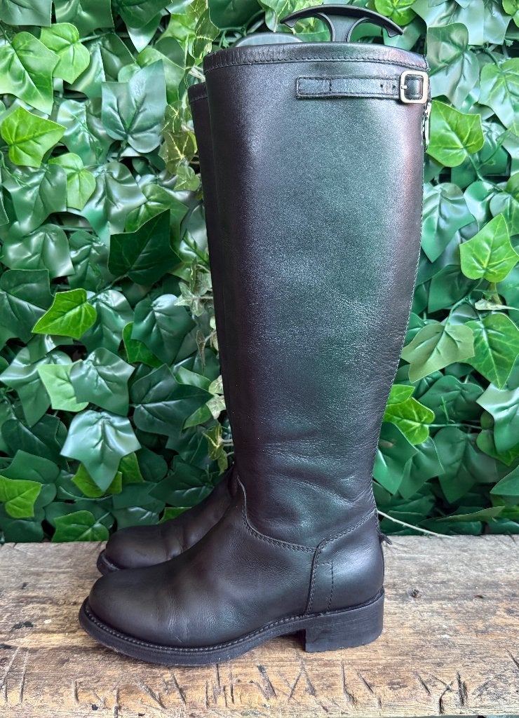 Bijna Nieuwe hoge laarzen van Sendra maat 37, Kleding | Dames, Schoenen, Zwart, Nieuw, Ophalen of Verzenden, Sendra