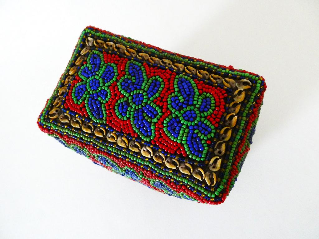 Sirihmandje Indonesië Zuid Sumatra kralenmand mand decoratie, Ophalen of Verzenden