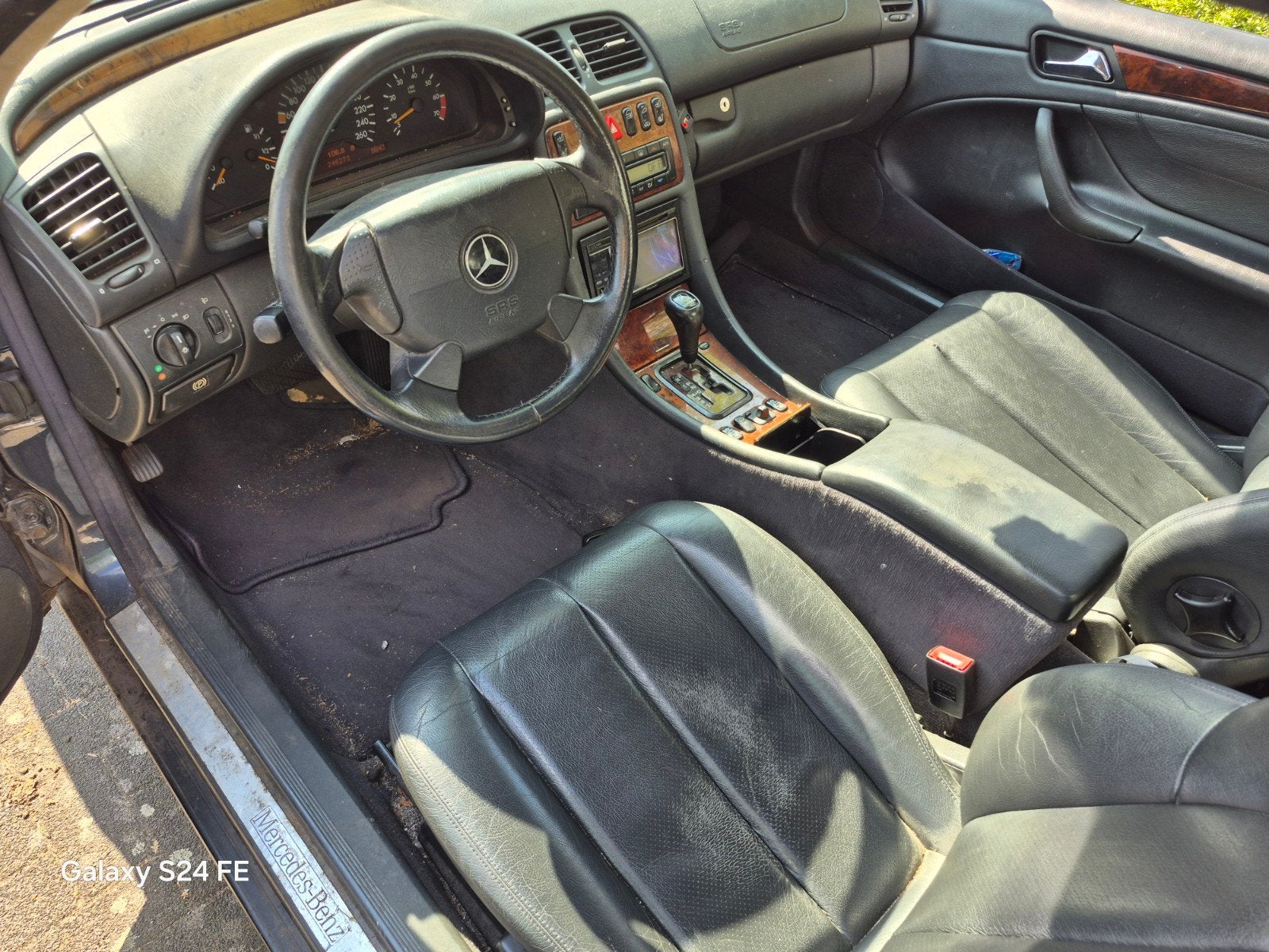 Mercedes-Benz CLK 3.2 Clk320 Coupe Sport AUT 1998 Zwart, Auto's, Mercedes-Benz, Automaat, 745 kg, Achterwielaandrijving, Zwart