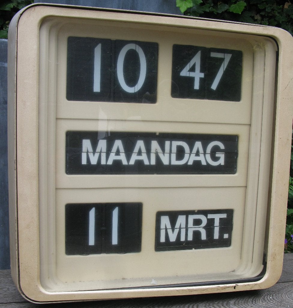 SOLARI UDINE " DATOR 10 " WANDKLOK, Ophalen