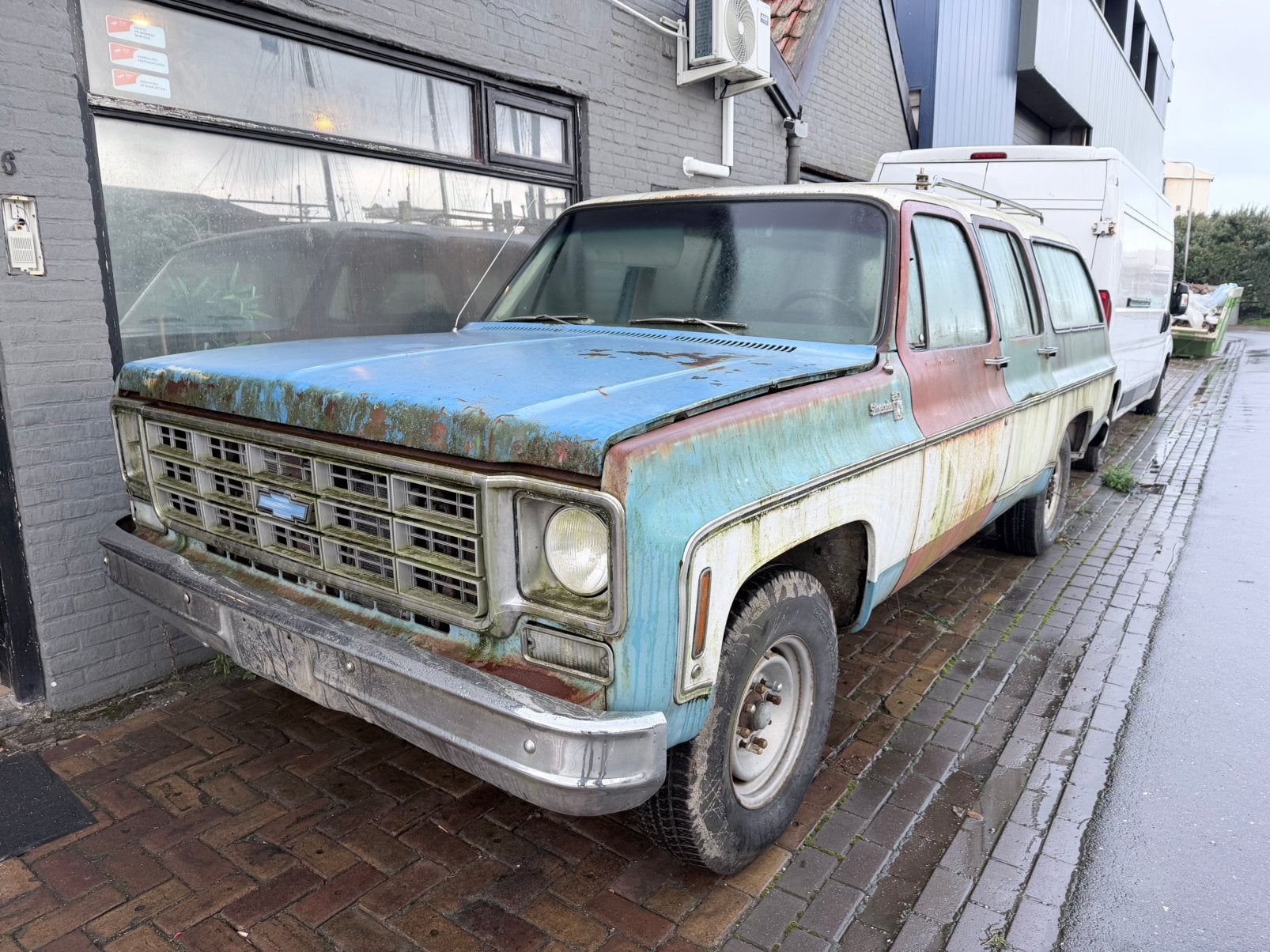 Uniek project! Chevrolet suburban 1975 V6 Turbo, Particulier, Te koop