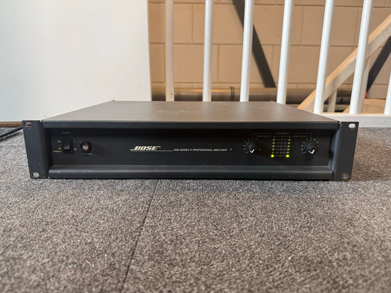 Bose 1600 series 6 versterker, Ophalen of Verzenden, Gebruikt, Minder dan 500 watt