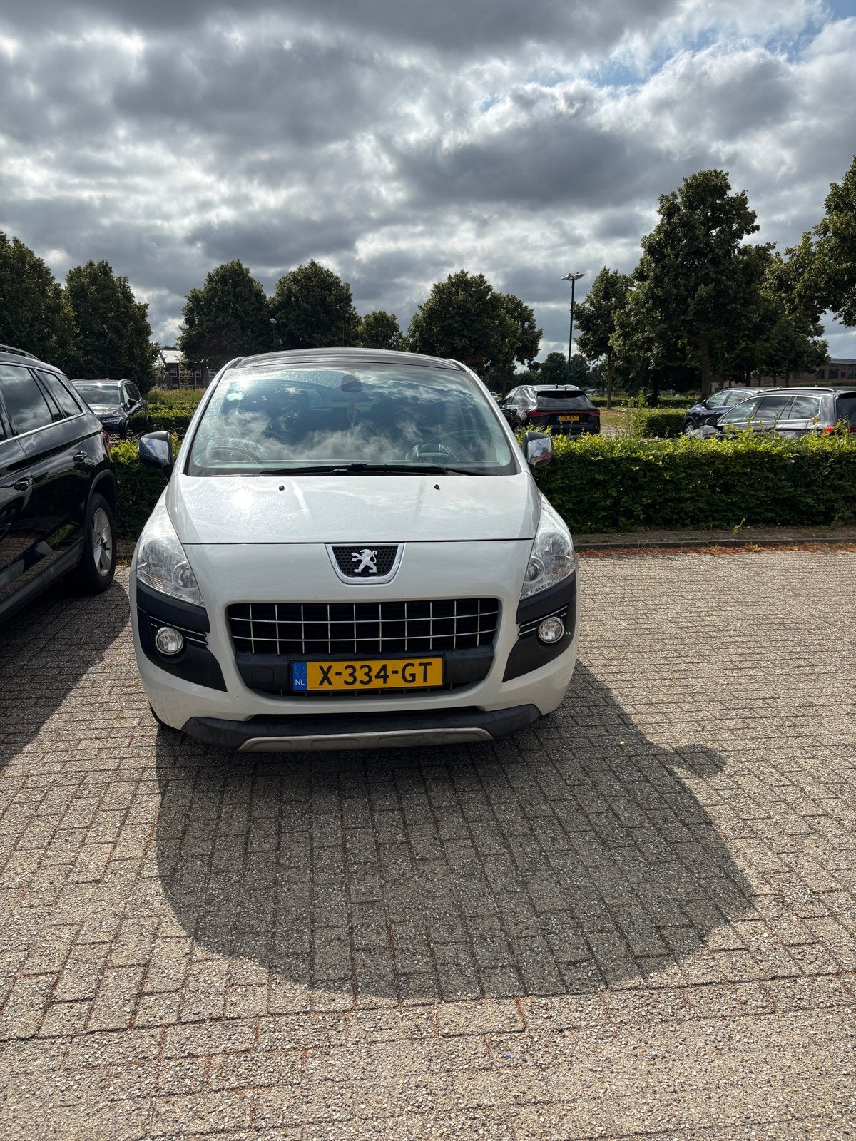 Peugeot 3008 1.6 THP AUT 2011 Wit, Auto's, Peugeot, Wit, Particulier, 1455 kg, 84 €/maand