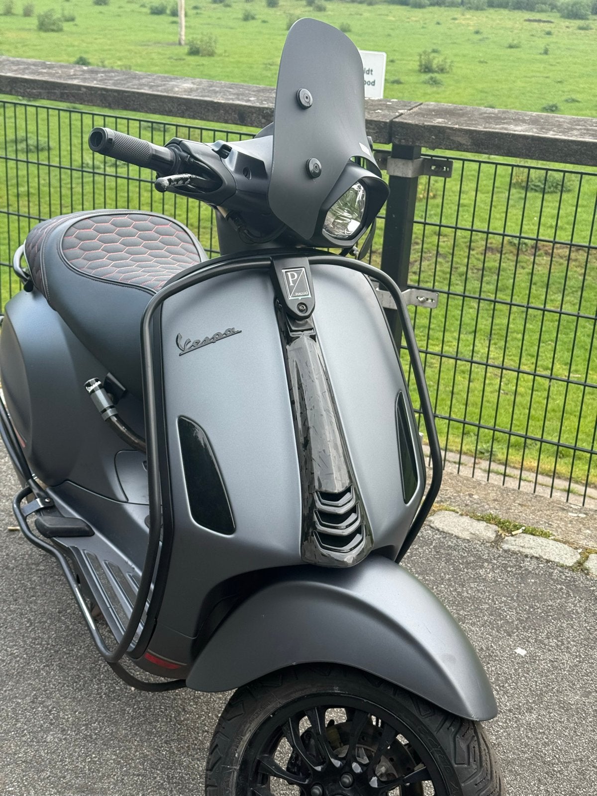 Vespa Sprint 2024, Fietsen en Brommers, Ophalen, Overige modellen, Maximaal 45 km/u, Zo goed als nieuw