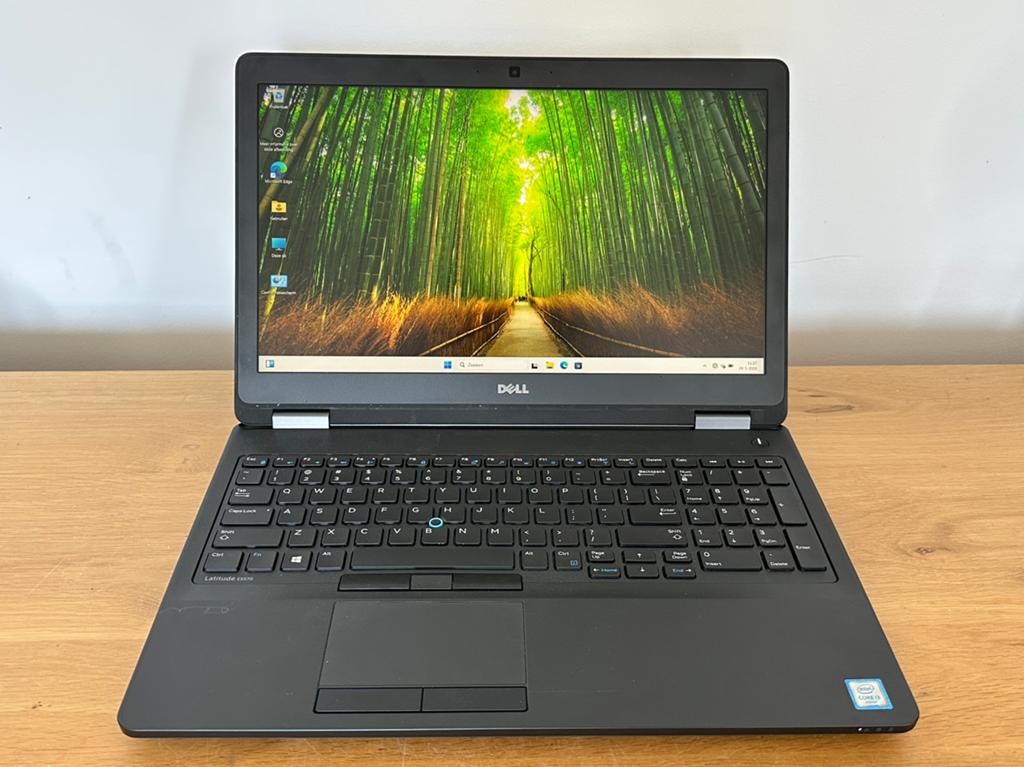 Dell Latitude E5570 Intel Core i3-6100U 15 inch 8GB Ram