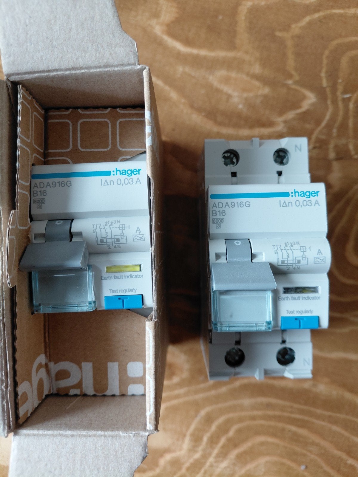 Hager ADA916G Aardlekautomaat B16 0,03A, Ophalen of Verzenden, Nieuw, Hager, Aardlekautomaat