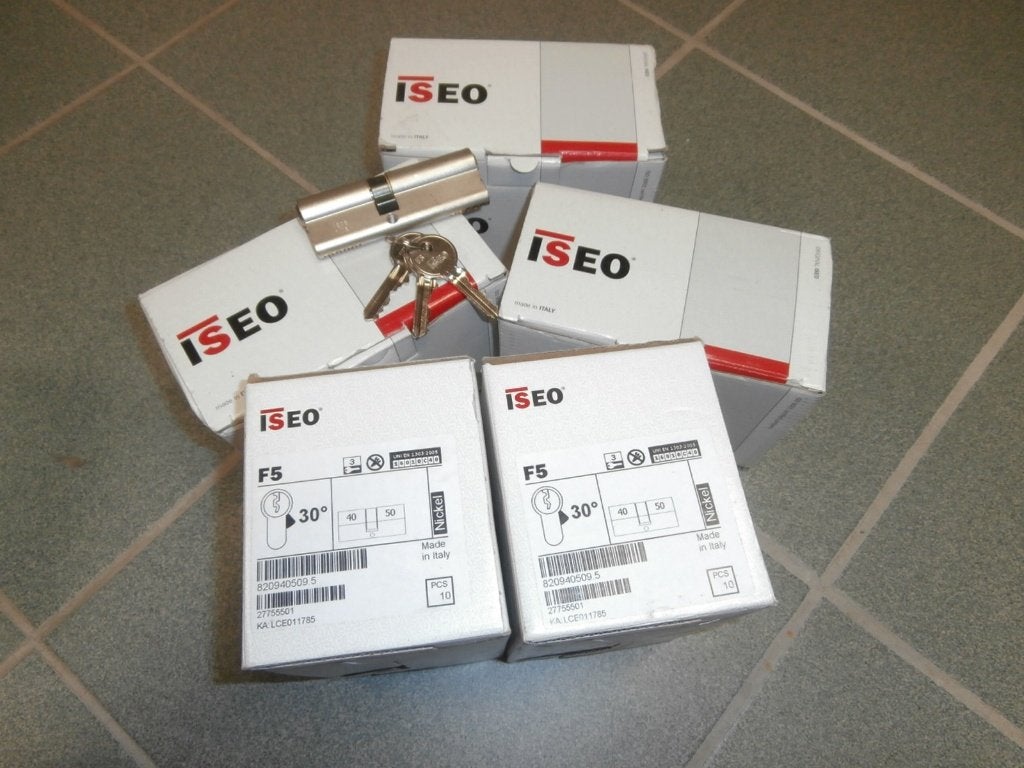 Iseo deurcilinders - Nieuw, Ophalen of Verzenden, Nieuw, Chroom, Slot