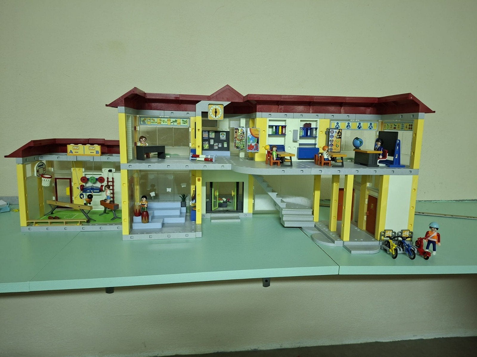 Playmobil Grote School met Inrichting en Figuren, Ophalen, Gebouw, Complete set, Zo goed als nieuw