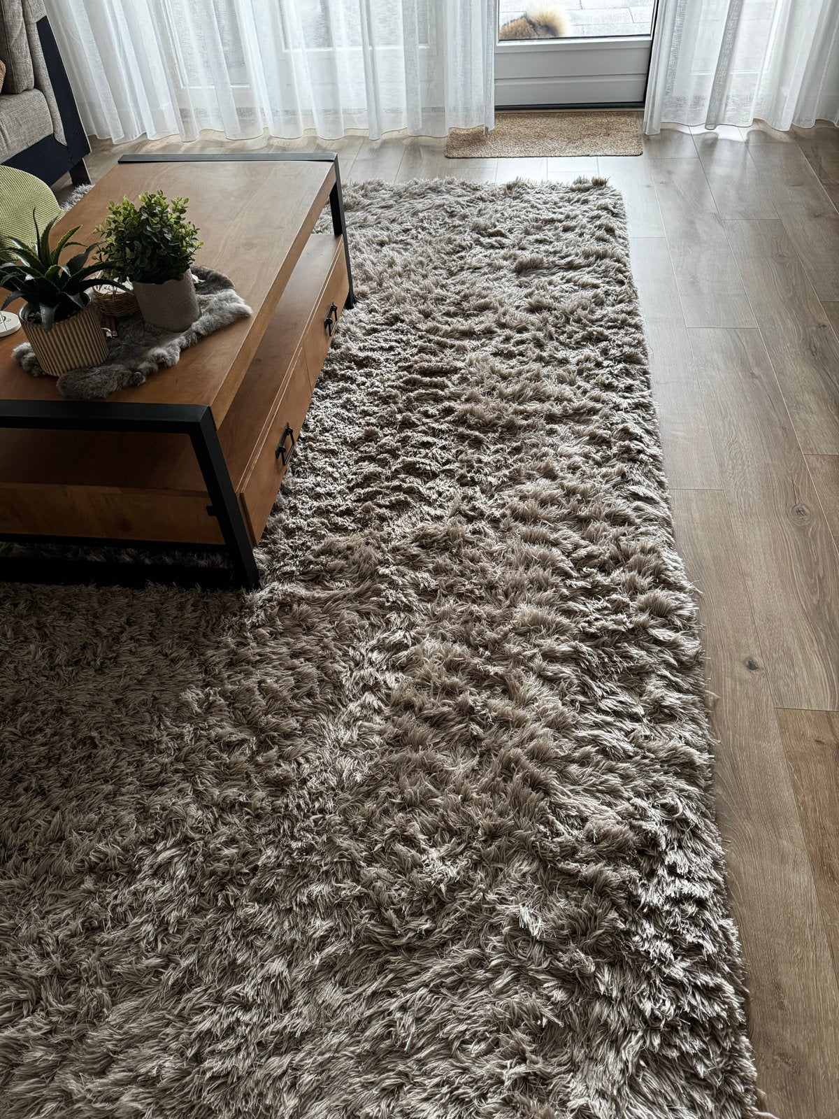 Beige hoogpolig vloerkleed 200x290 cm, Ophalen, Gebruikt, Beige, 200 cm of meer