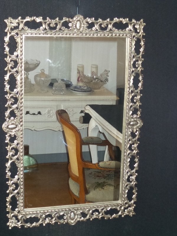 Oude spiegel met sierlijke zilver koperen rand, Antiek en Kunst, Ophalen, Overige vormen, Minder dan 50 cm