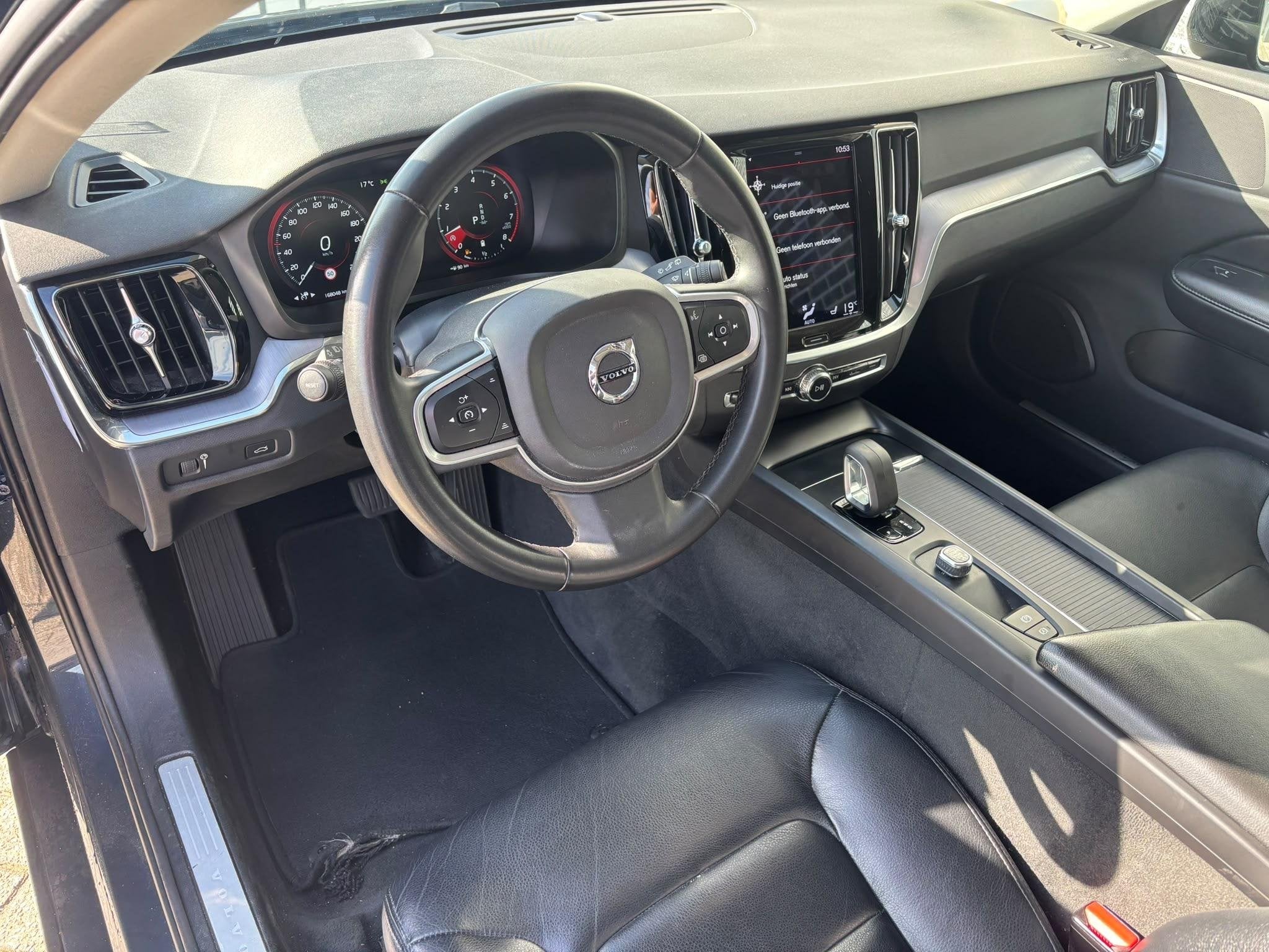Volvo V60 2.0 B3 Momentum Advantage | Trekhaak | Achteruitri, Stof, Euro 6, 4 cilinders, 163 pk