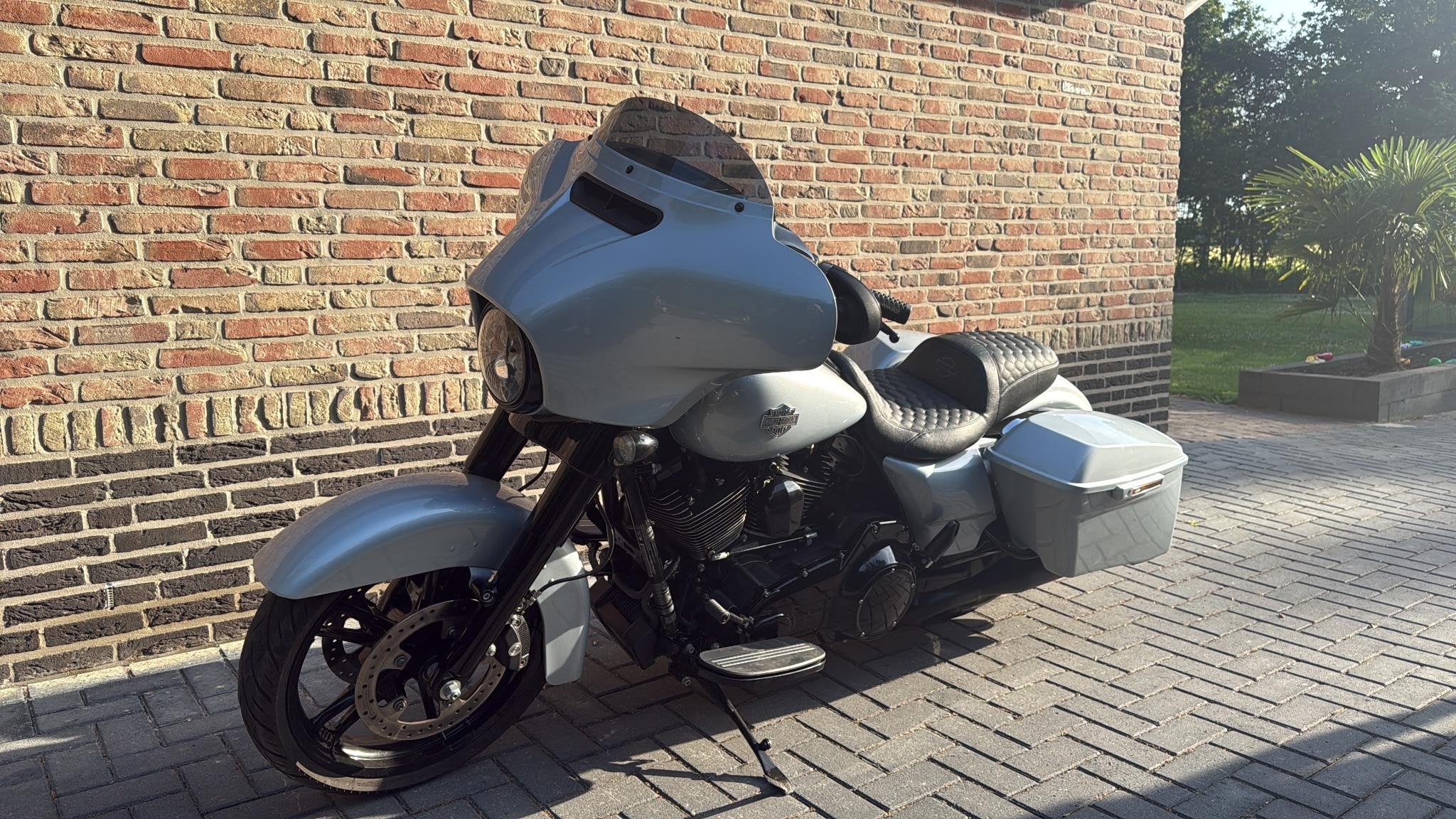 Harley Davidson 103 FLHX Street Glide Streetglide, Laan van Vredenoord 33
2289 DA  Rijswijk, NL, 1690 cc, H-DCUSTOMERSERVICE@Harley-Davidson.com