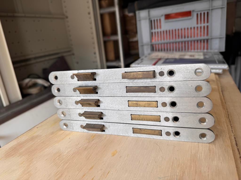 5 stuks LIPS cilinderslot  dag/nachtschoot dm60mm, Doe-het-zelf en Verbouw, Hang- en Sluitwerk, Ophalen of Verzenden, Zo goed als nieuw