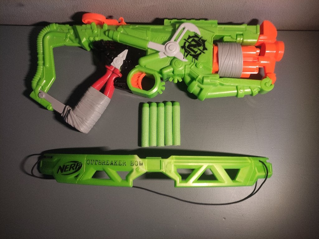 Nerf Zombie Strike Outbreaker Bow, Ophalen of Verzenden, Zo goed als nieuw