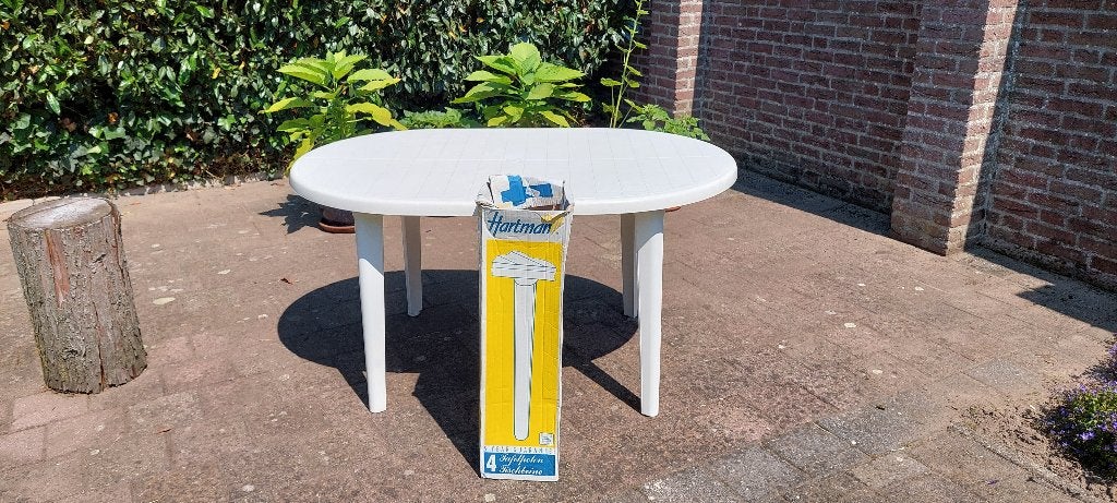 Hartman kunststof tuintafel, Ophalen, Gebruikt, Ovaal, Kunststof