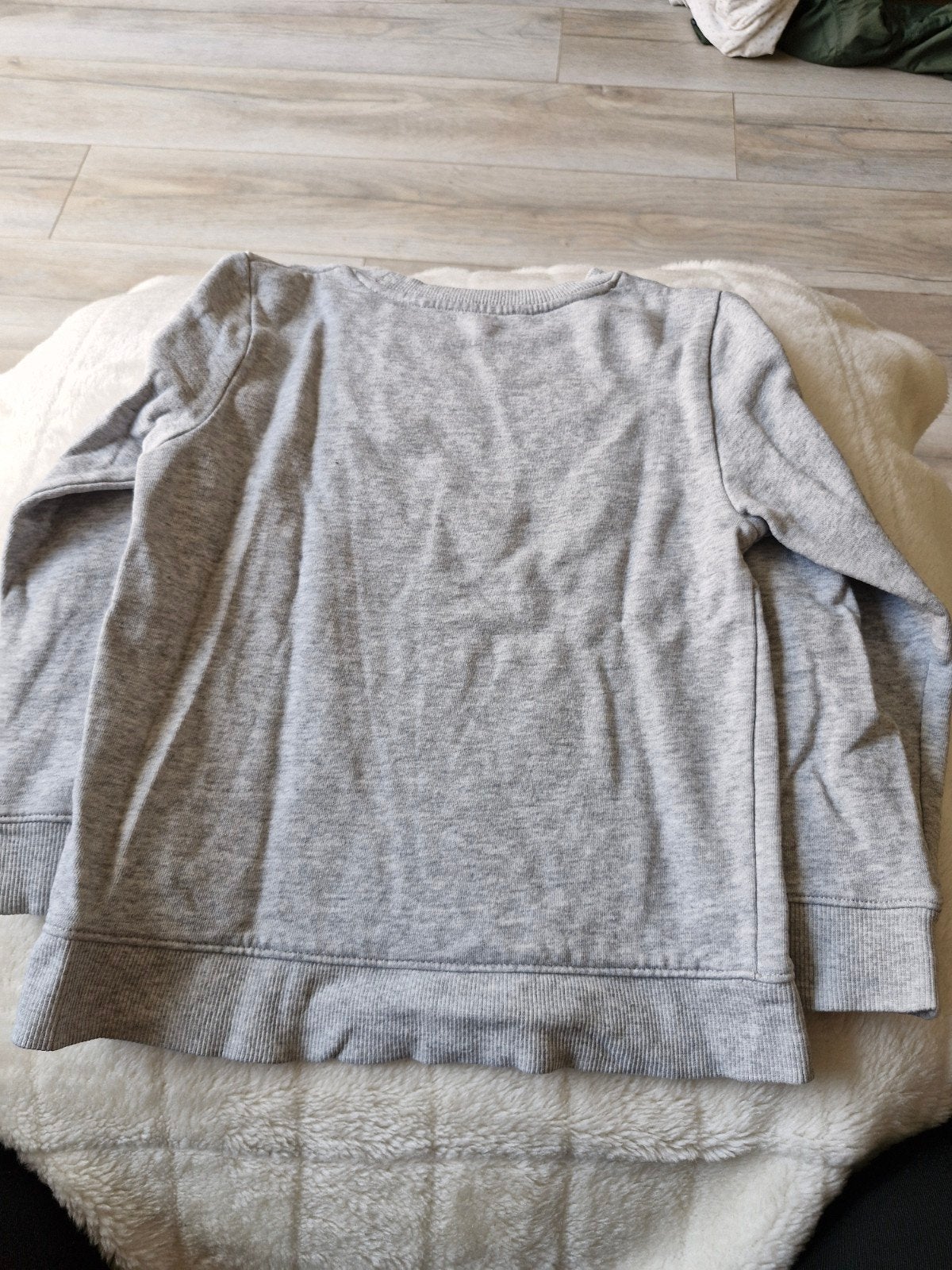 Grijze dinos are forever trui maat 110-116, Trui of Vest, H&M, Onbekend, Ophalen of Verzenden