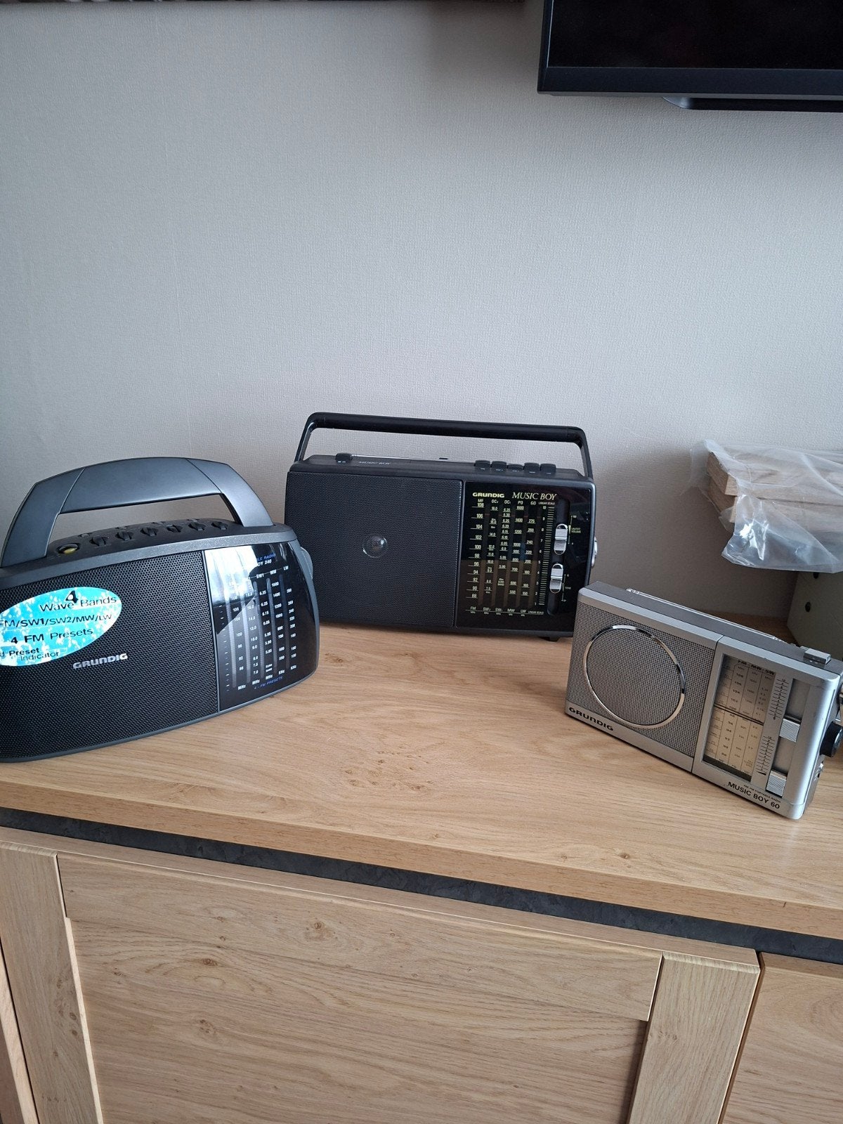 grundig draagbare radios, Ophalen of Verzenden